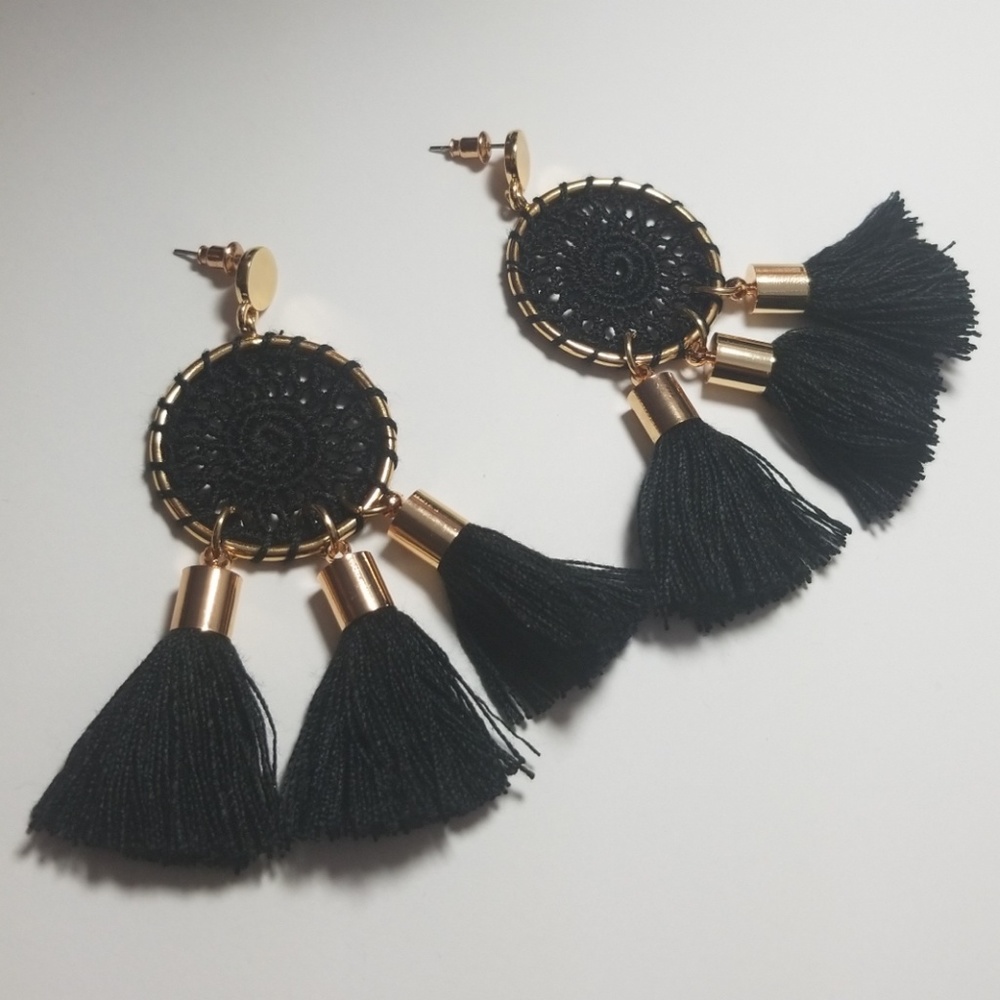 Sale🎈 Black &Gold 3 Tassle Dream Catcher Earrings
